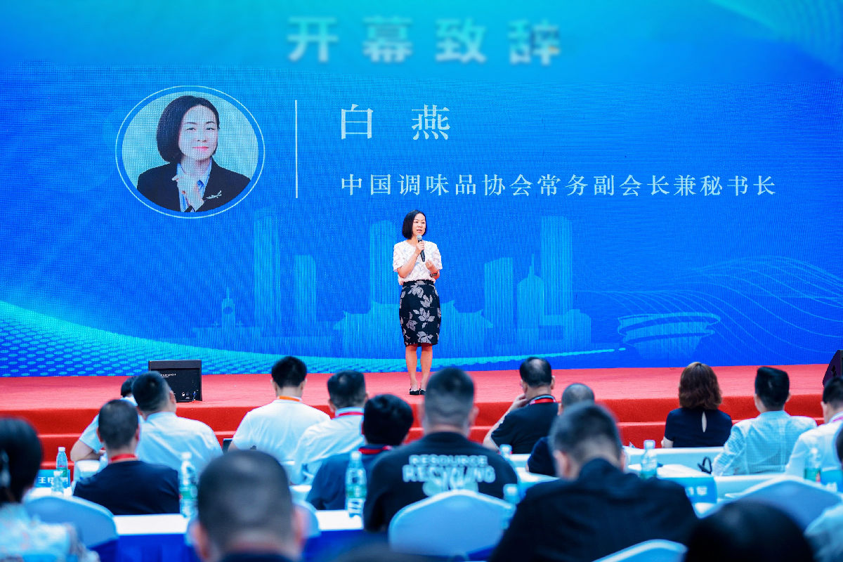 白燕.jpg 小草影院