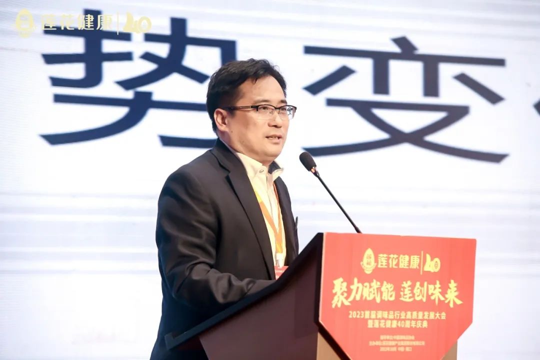 杨德龙.jpg 小草影院