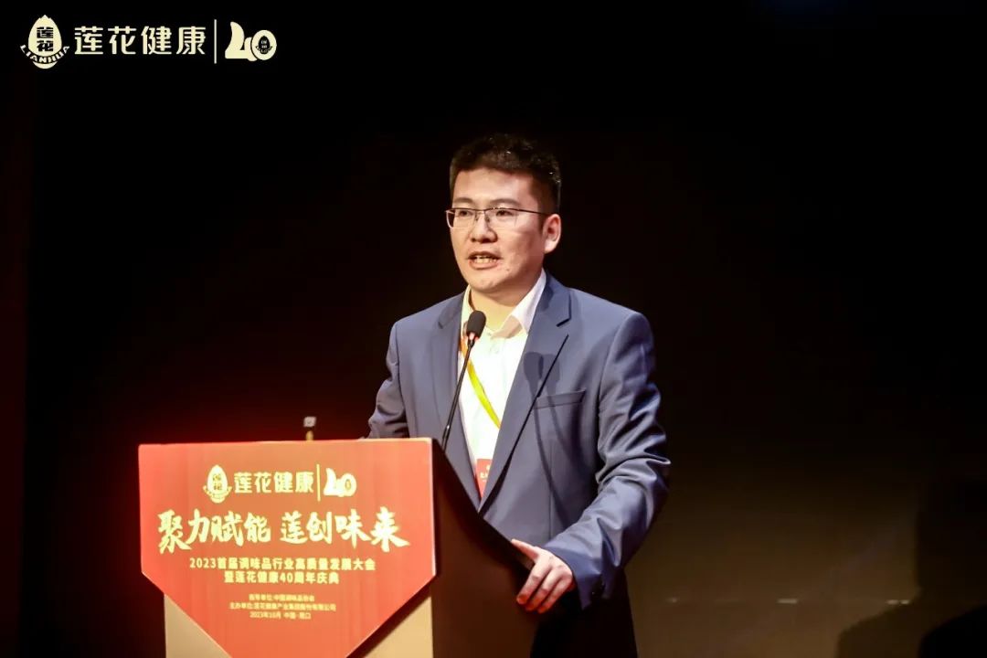 何宇峰.jpg 小草影院